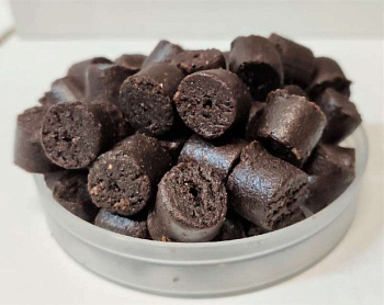 Пеллетс Россия  Sweet fish 14мм 1 кг (Сладкая рыба) Просверленный  Темный